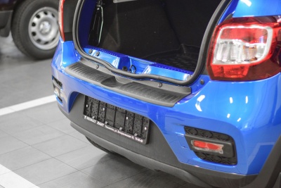 Накладка на задний бампер (черное тиснение) (ABS) Renault SANDERO/ SANDERO Stepway c 2014 на автомобиль от Интернет-Магазина Autoboks.kz